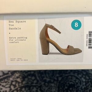 Comfortable true to size heel!